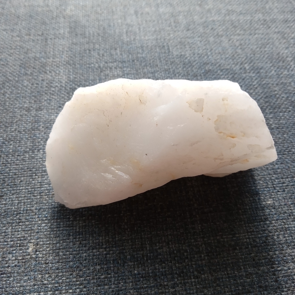 Raw milky quartz - Picture 2 of 13